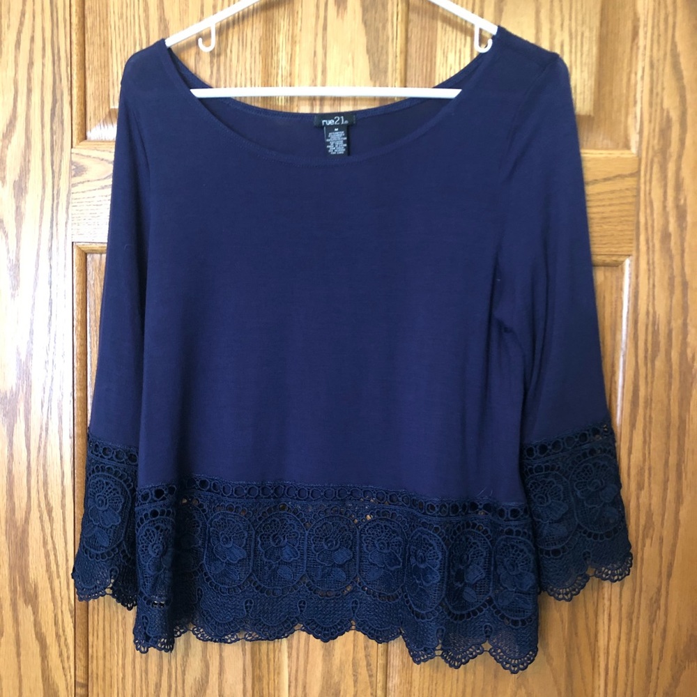 Cute rue21 navy blue lace top